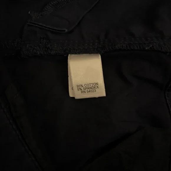 Banana Republic Black Women’s Shorts - Stretch - Size 2 - Picture 4 of 5